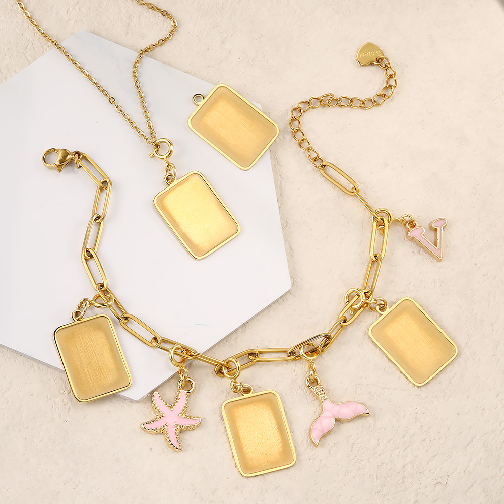Collier pendentif drapeau lett - Men'S Accessories Jewelry Bracelet avis et prix